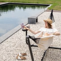 Vita5 Hangmat Met Standaard – 2 Persoons – Incl. Bekerhouder – 205kg Draaggewicht – Beige/Wit -Tuinmeubel Verkoop 1200x1200 1336