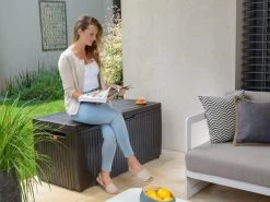 Opbergbox Tuin - Kussenbox Waterdicht - Bruin - Zitbox Kussenbox Voor Buiten - Voor Tuinmeubelen - Tuinkussens - Opberg Tuin - Kussenboxen - XL - Groot - 305 Liter -Tuinmeubel Verkoop 1200x898 1