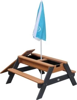 AXI Nick Zand & Water Picknicktafel In Antraciet/Bruin - Parasol Blauw/Wit - Picknick Tafel Voor Kinderen Van Hout -Tuinmeubel Verkoop 930x1200